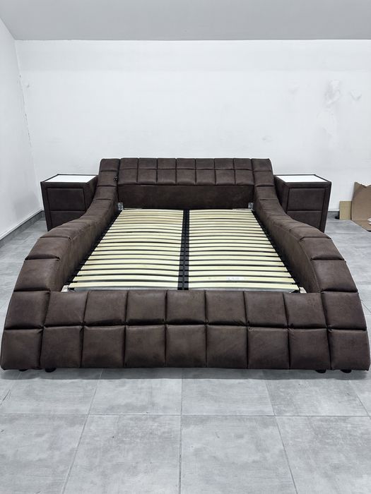 Двоспальне мʼяке ліжко 160 подіум Alibi