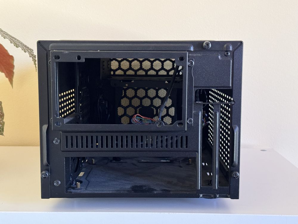 Obudowa komputerowa Cooler Master Elite 130 mini ITX