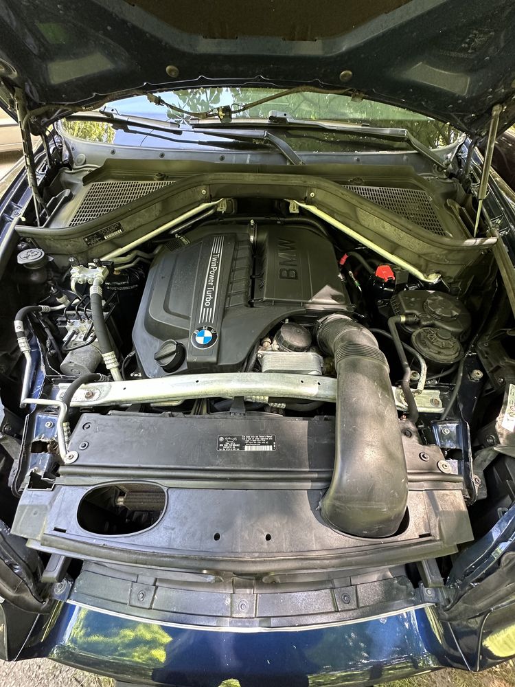 BMW X5 2013 год