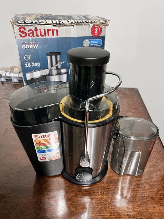 Соковыжималка центробежная SATURN ST-FP 8055 під ремонт