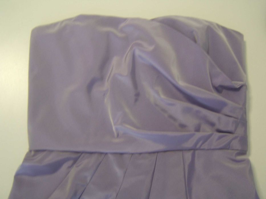 Vestido de cerimónia em lilás