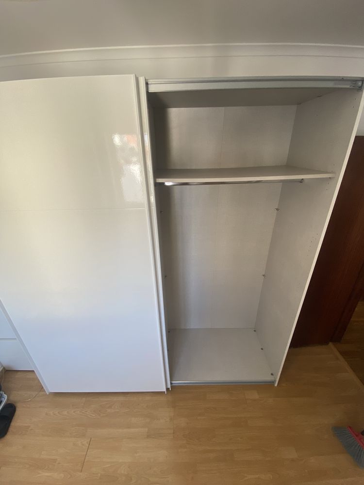 Guarda Roupa Semi Novo