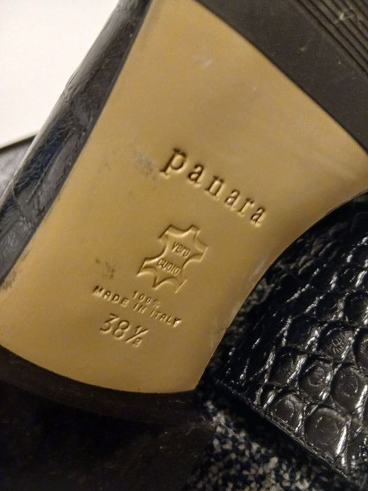 Жіночі ботінки ( натуральна лакована шкіра)