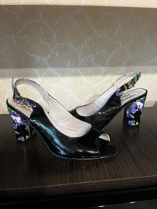 Босоніжки 38 розмір