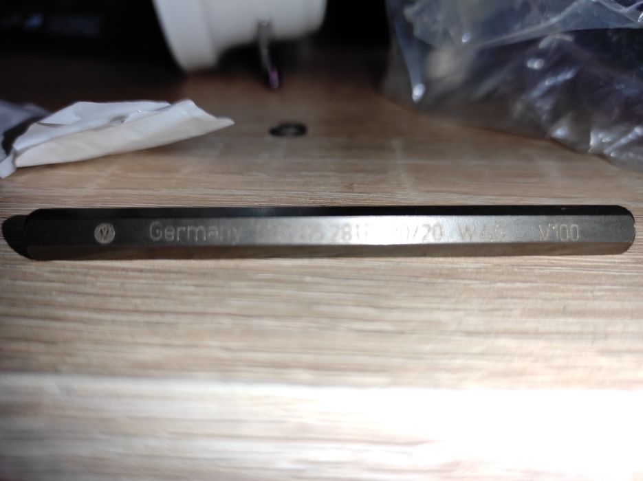 Zabierak pompy oleju/ołówek A4 B7 2.0 TDI BPW