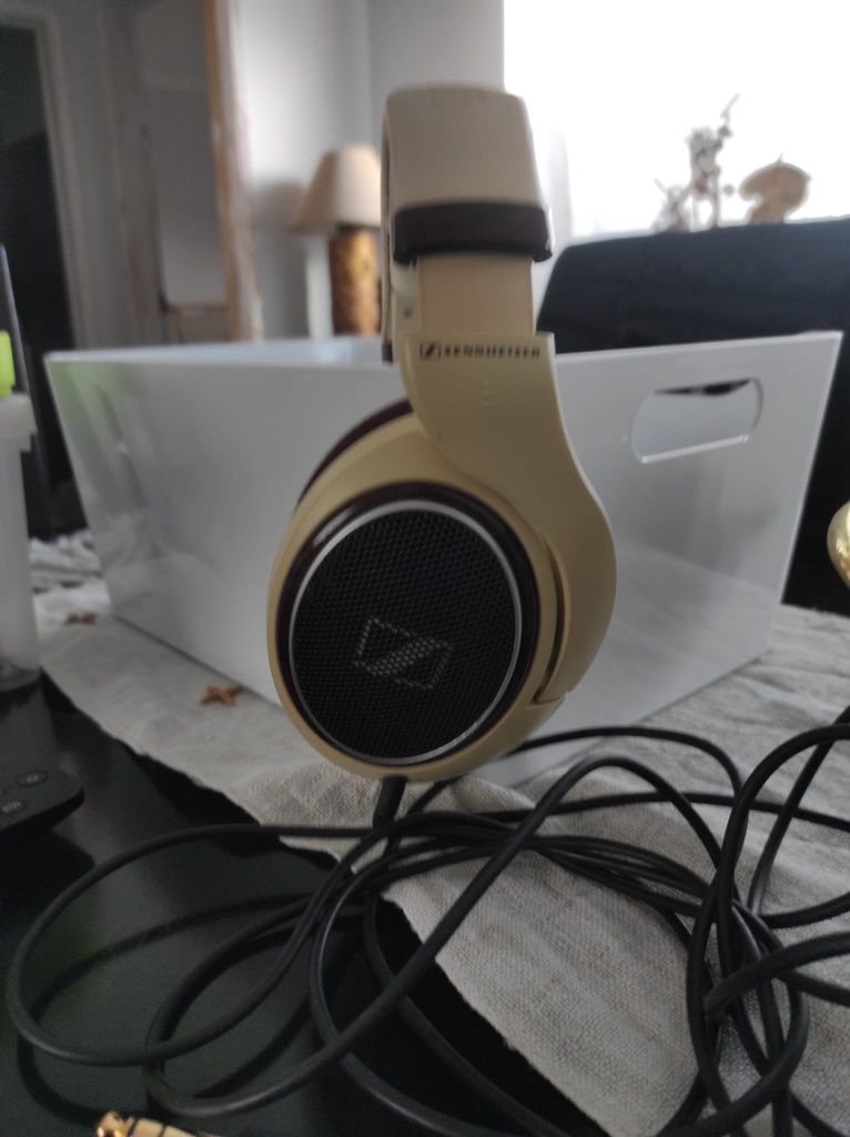 Headphones sennheiser