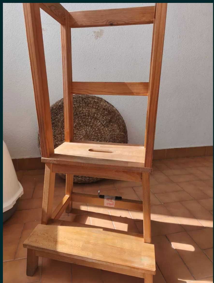 Torre de aprendizagem montessori.