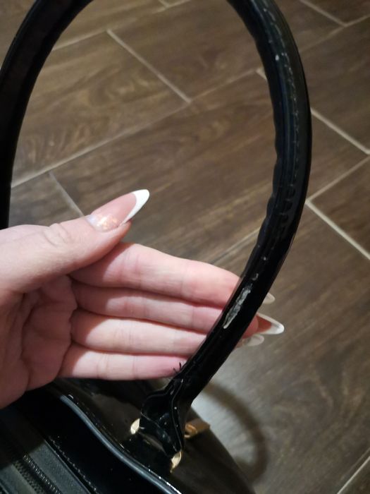 Лаковая женская сумка