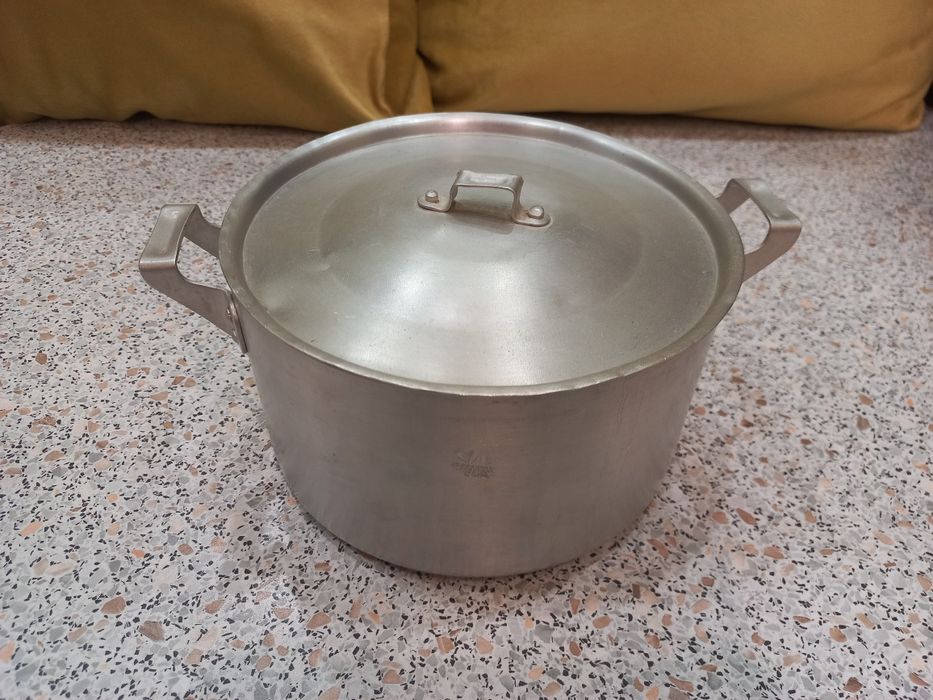 Алюминиевые  кастрюли