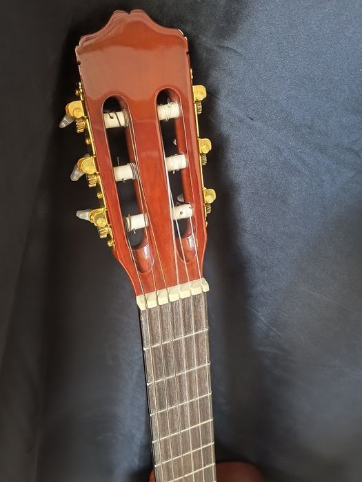Duża Gitara klasyczna + pokrowiec