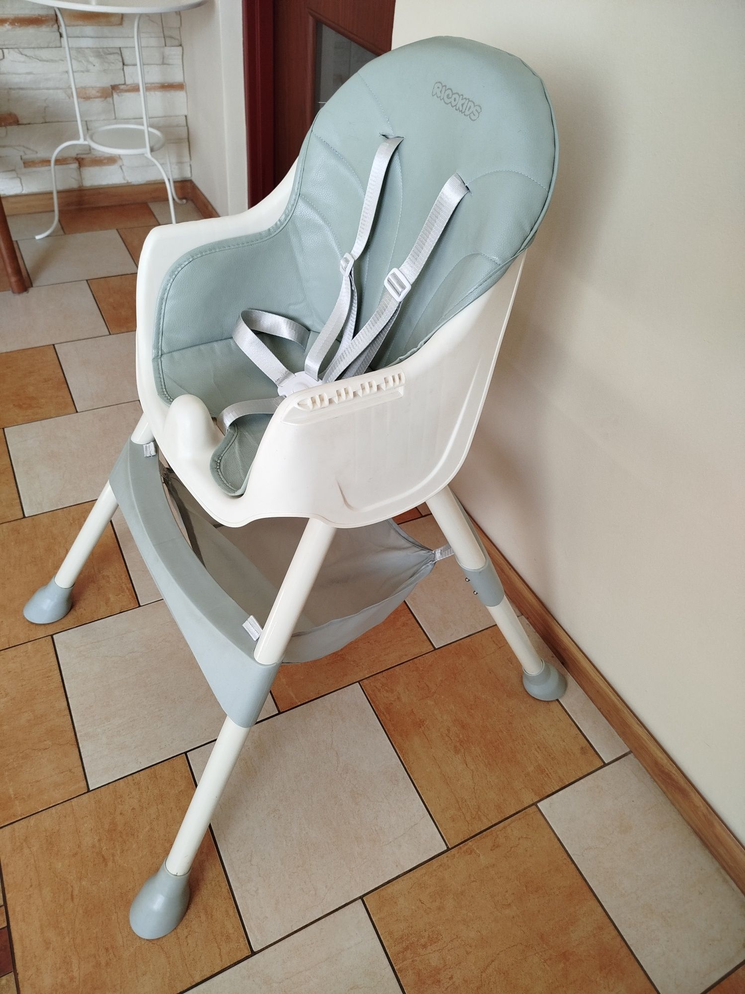 Sprzedam krzesełko Rikokids