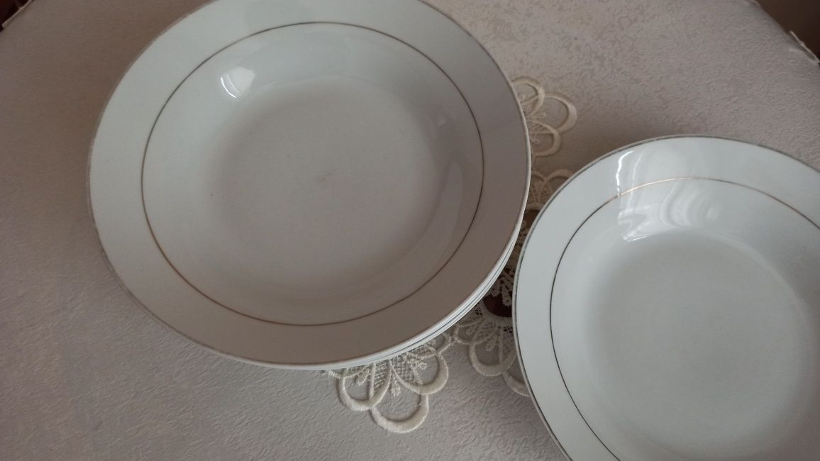 Talerzyki deserowe do ciasta podstawki do filiżanek porcelana sygnowan