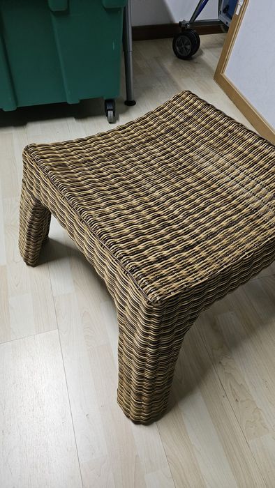 Mesa de apoio/banco em verga