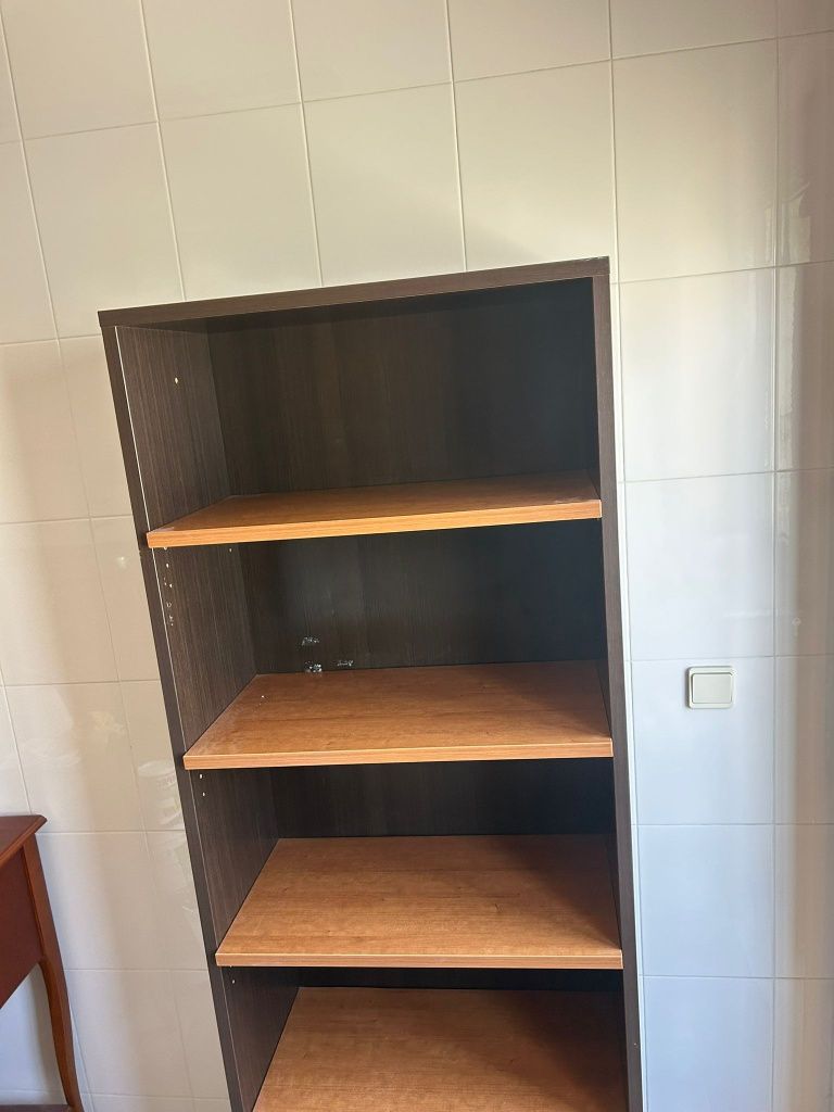 Estante de sala de estar