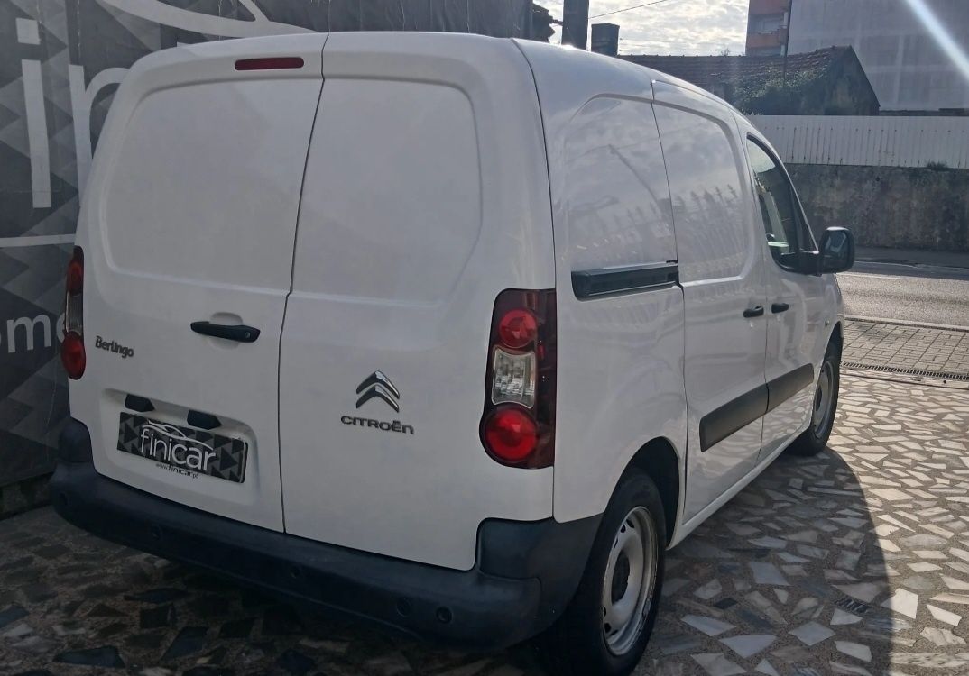 Citroën Berlingo 1.6 HDI 
Iva dedutível 
Marca e Modelo: Citroën Berli