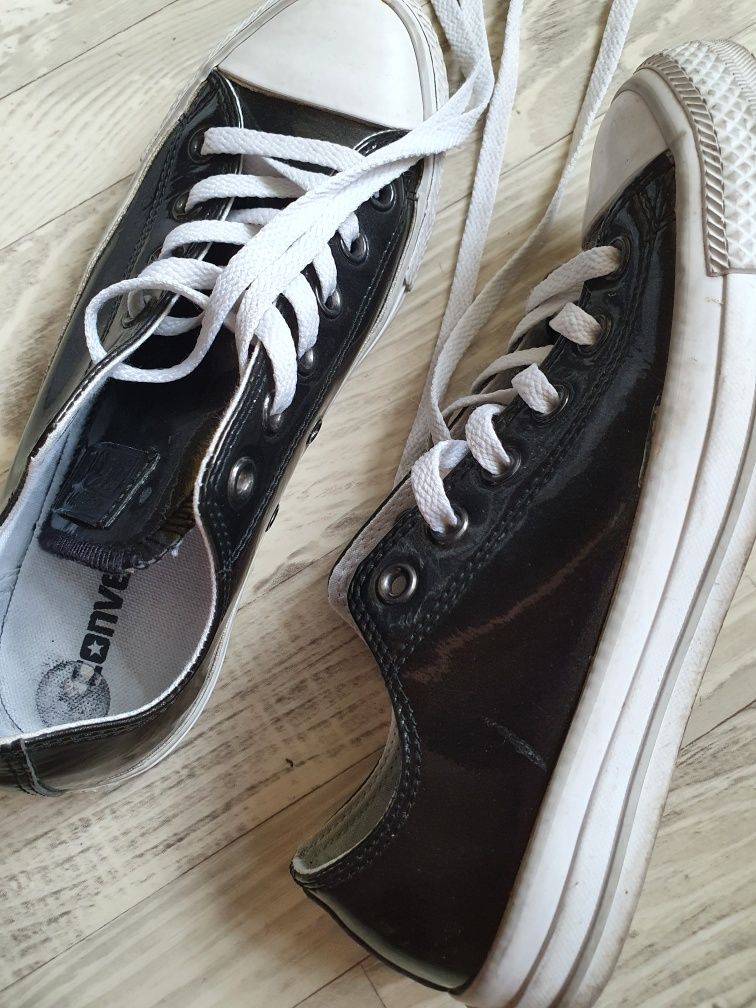 Czarne trampki lakierowane marki Converse (rozmiar 37,5)