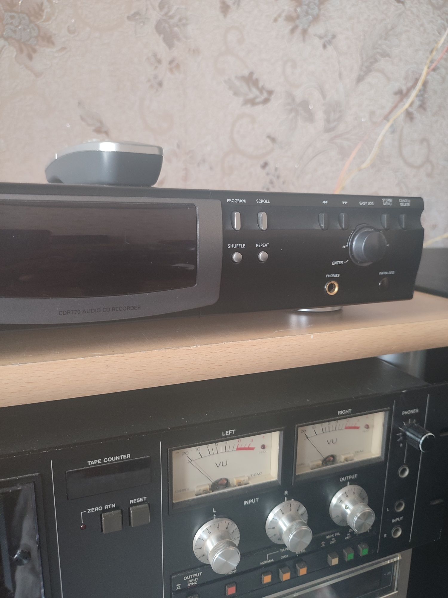 Сиди рекордер philips СDR770.