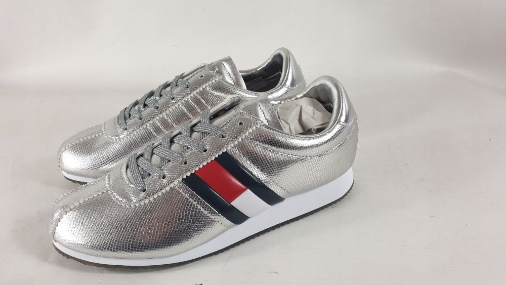 TOMMY HILFIGER metallic retro snakersy damskie r41