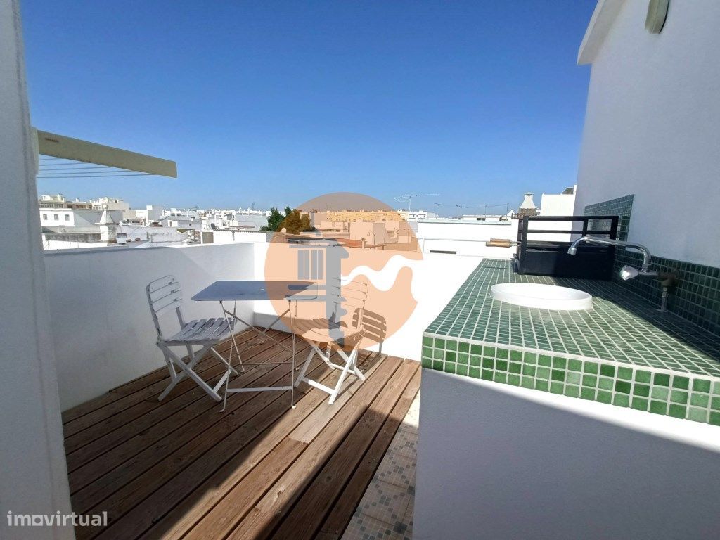 Casa Típica com Piscina na Baixa de Olhão.