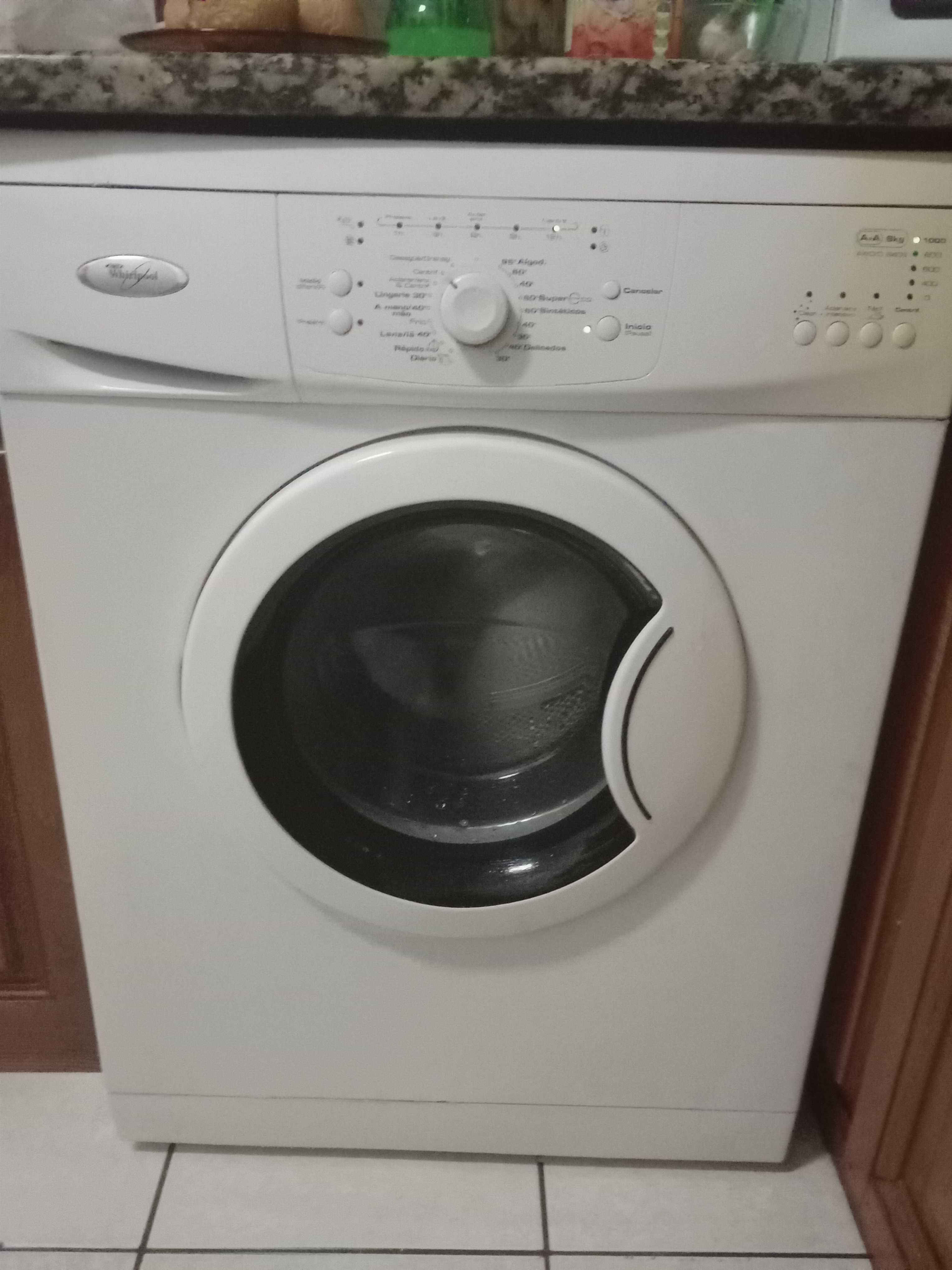 Máquina de lavar roupa Hirpol