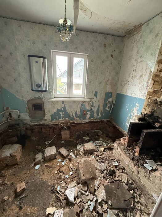 Продається житловий будинок в місті Бобровиця