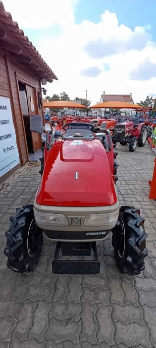 Campanha de Natal: Trator Yanmar F180  + 4 alfaias POUPE 1250€