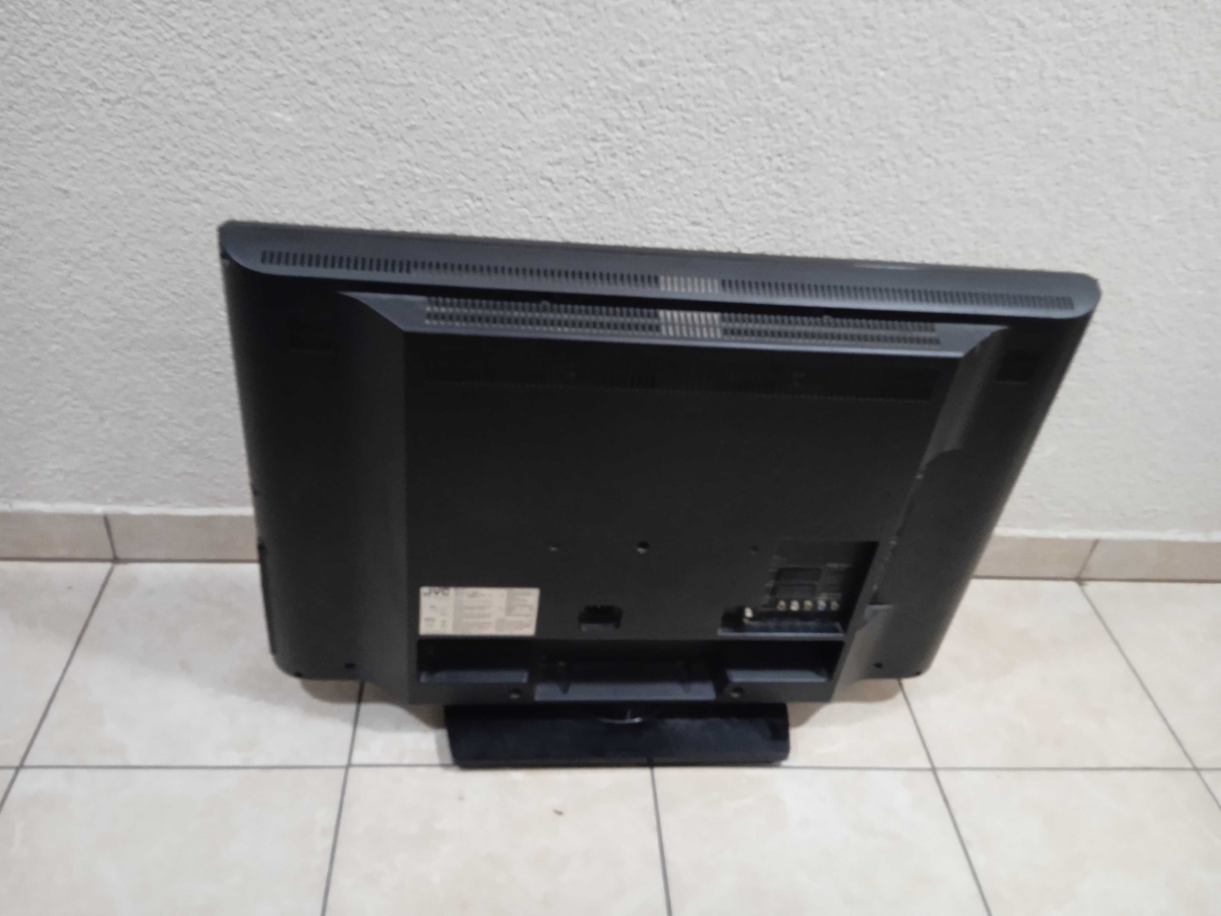 Telewizor JVC, model LT-32DA9BU, HDMI, 100 % Sprawny