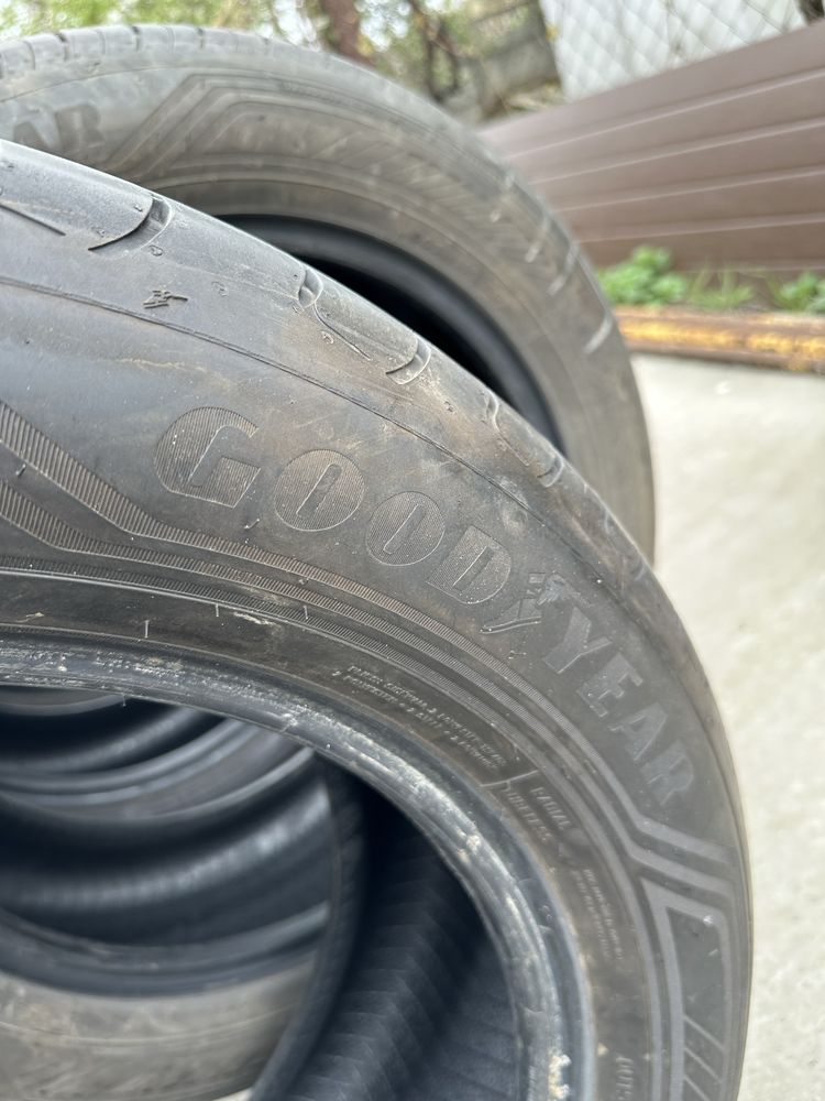 Продам резину Goodyear EfficientGrip 2 SUV 285/50 R20 112V