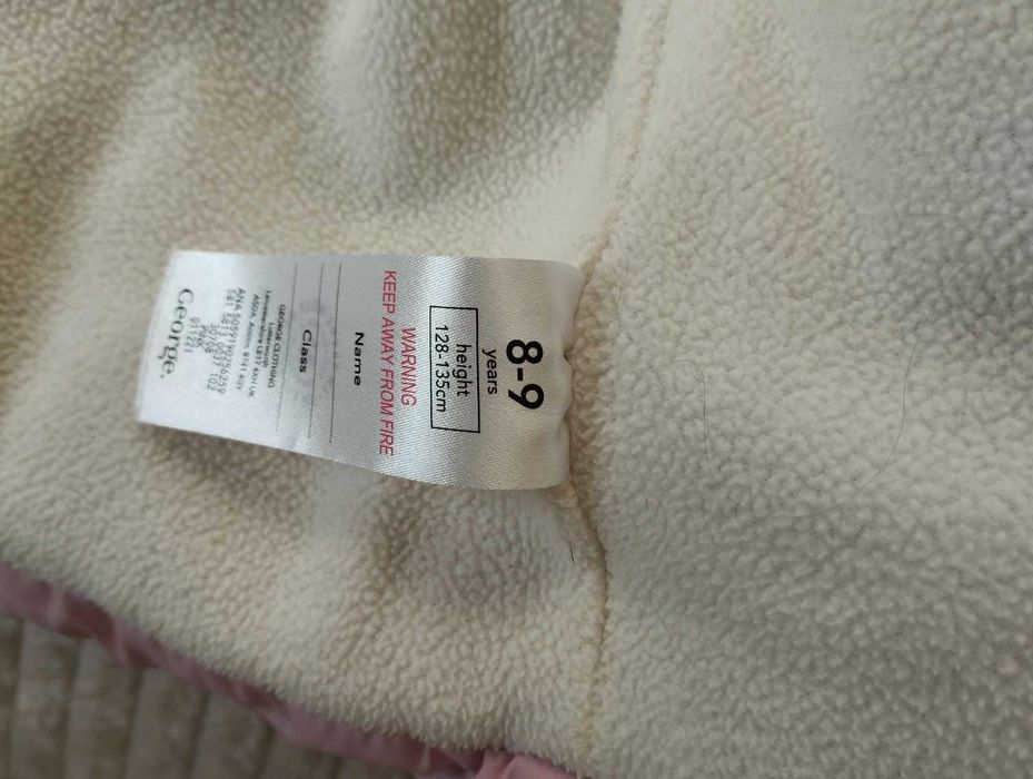 Продам зимню куртку на дівчину