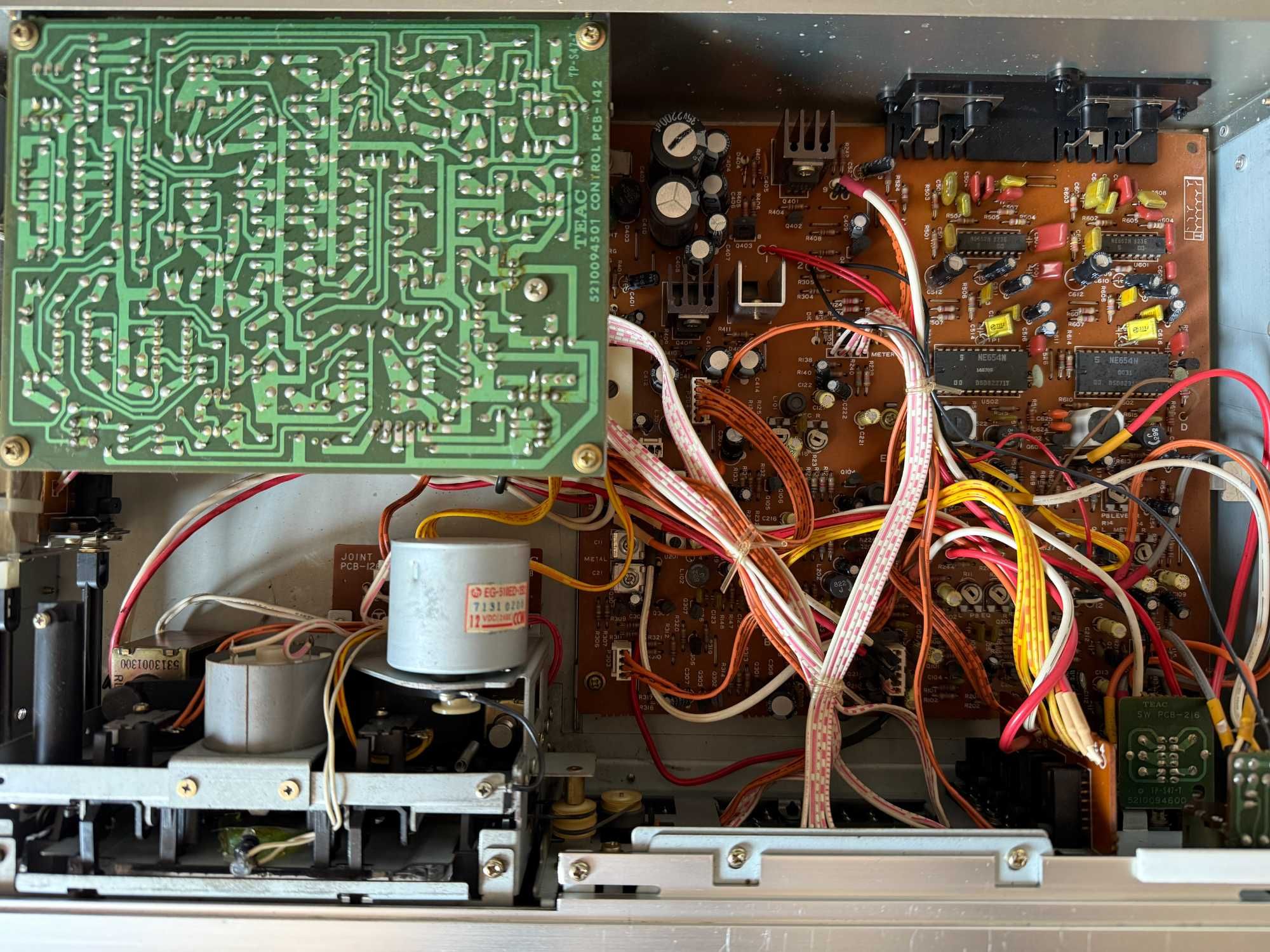 Magnetofon TEAC V-66C