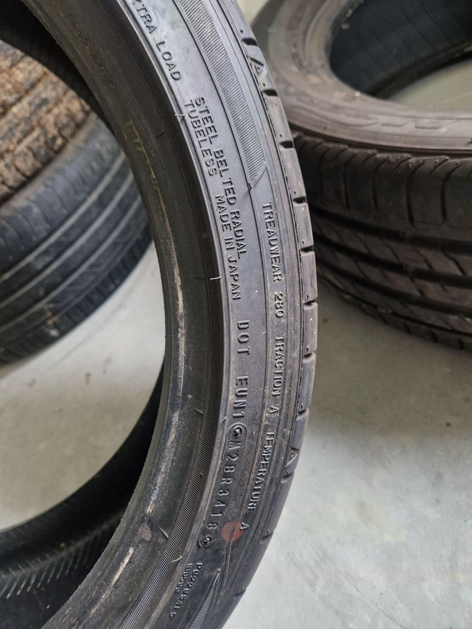 Opona Dunlop 235/40/R19 1000 KM przejechane