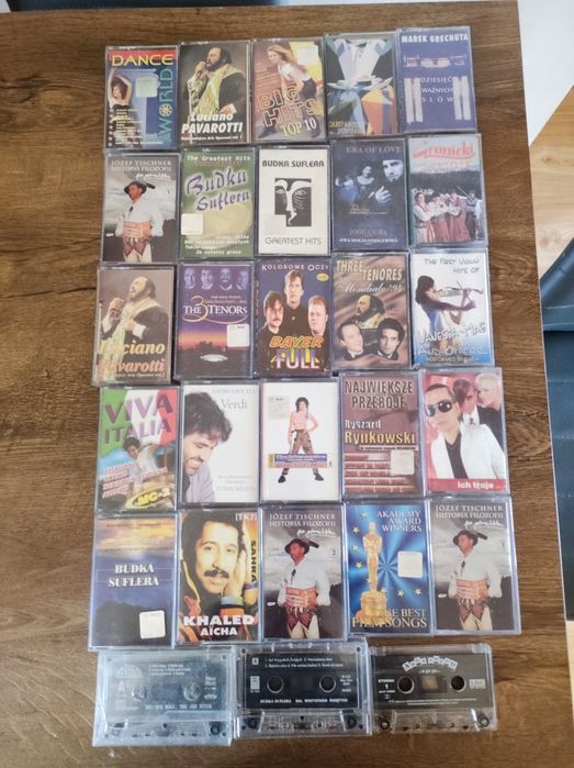 28 starych kaset
