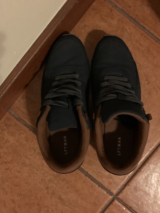 Boas pecas de roupa e usado uma vez