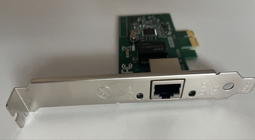 Intel T211 PCIe karta sieciowa Gigabit Ethernet RJ-45