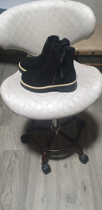 Черевички жіночі