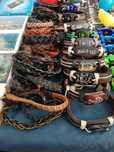 Pulseiras tipo cabedal