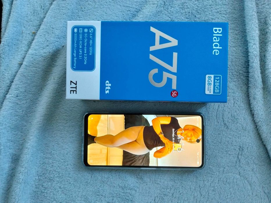 ZTE Blade A75 5g 4gb-128 GB Novo!
