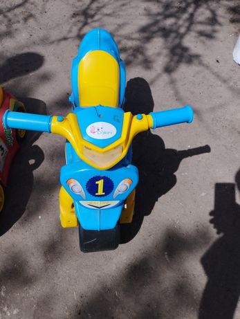 Мотоцикл  каталка для дітей