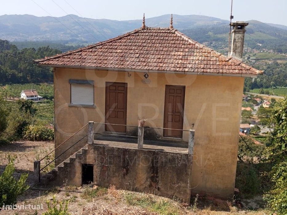 Moradia T2 para Restauro em Paderne - Melgaço