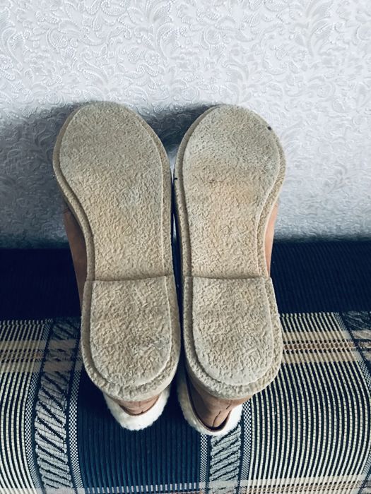 Жіноче взуття  розмір 42, по устілці приблизно 27 см