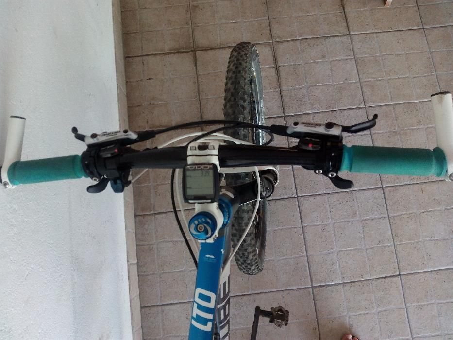 Bicicleta BTT Cube LTD Pro