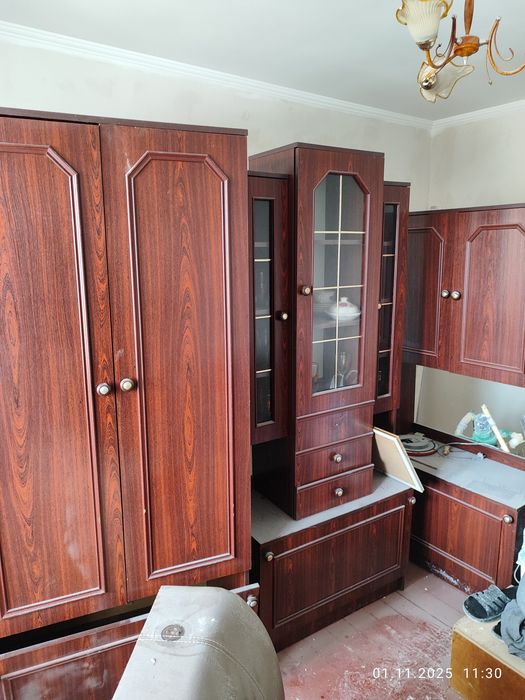 Стінка з якісной плити