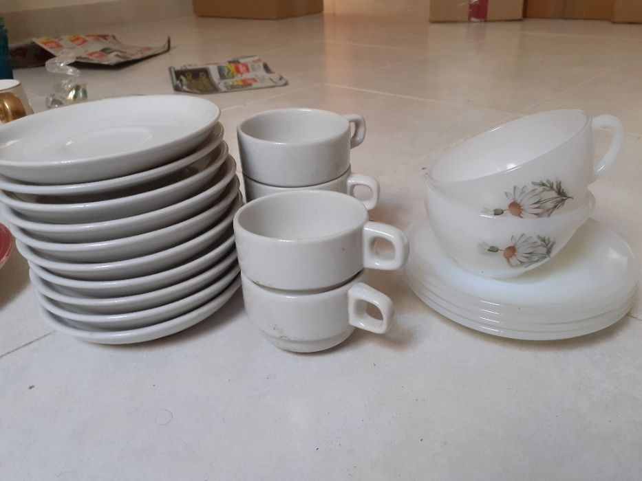 Loiças várias para desocupar