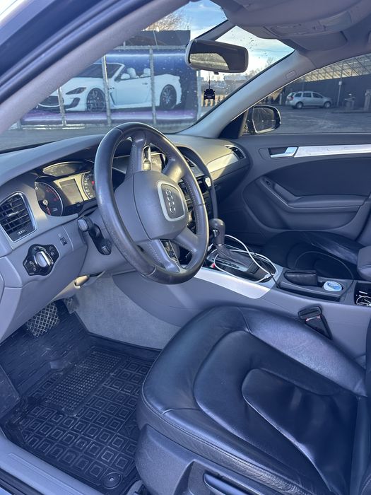 Audi A4 B8 - 2009р. 2.0 TDI