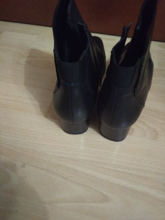 Продам сапоги -ботинки короткие, 38 р, новые , ARA.  Германия .Кожа.