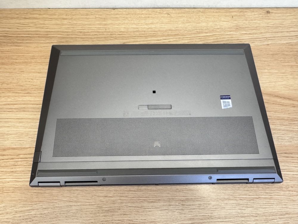 15.6” FHD IPS HP zBook Fury 15 Quadro T2000 Max-Q i7-10850H/32/512