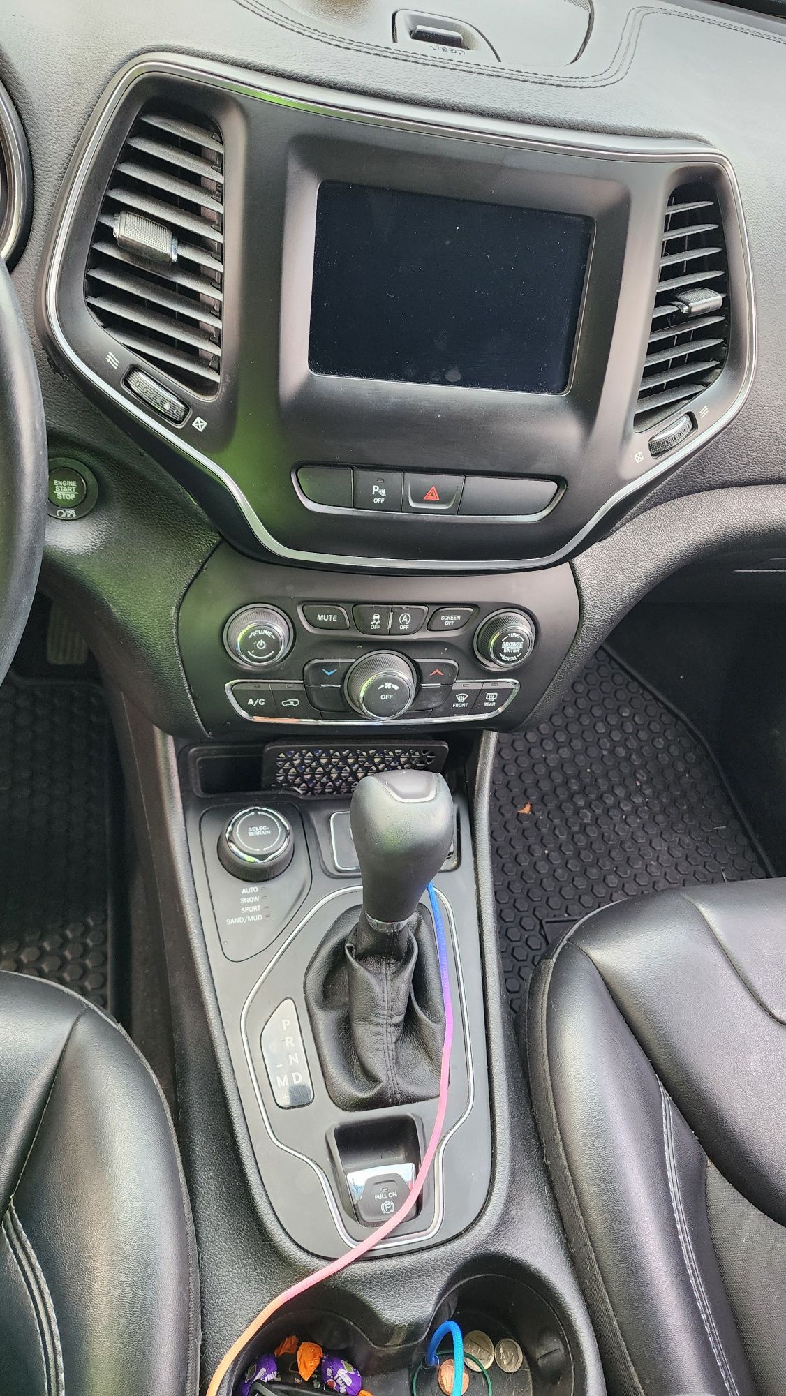 Jeep Cherokee 2019 latitude plus 3,2 4*4 gray