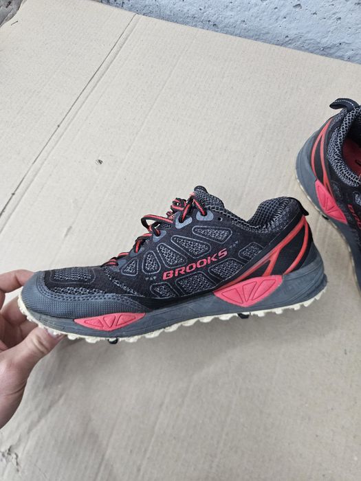 Кросівки brooks cascadia 41р