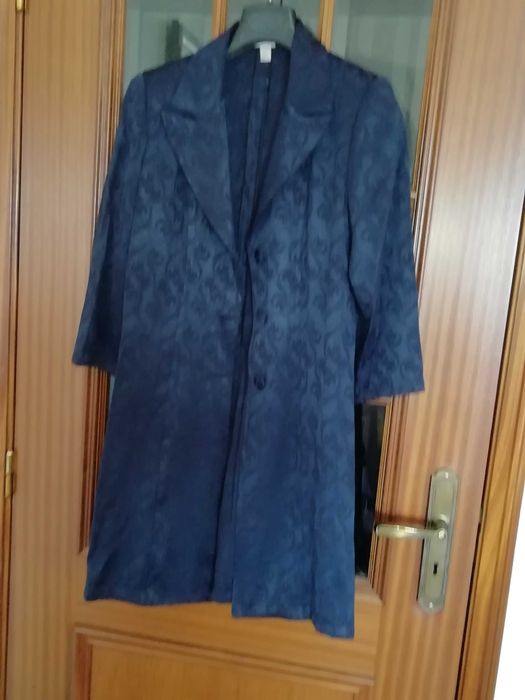 Fato de vestido e casaco de cerimónia