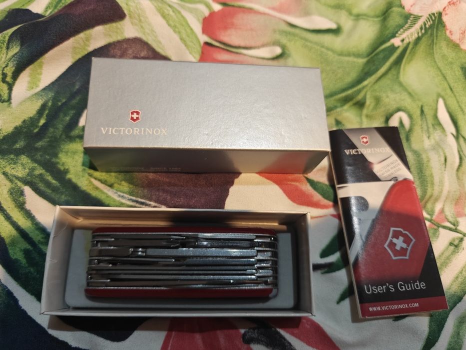 Victorinox Swiss camp 1.6795